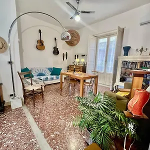  Alloggio in famiglia Central Station House Cettina Italia